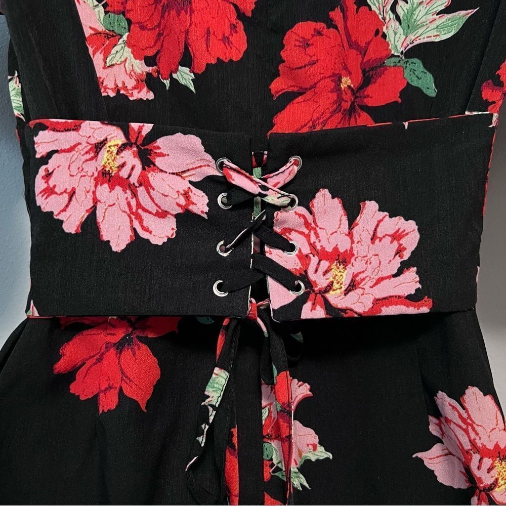 Pretty Little Thing Black/Red Floral Corset Dress Size‎ 4 - Picture 5 of 7